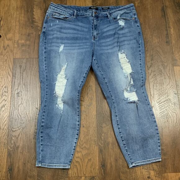 Judy Blue Relaxed Fit Denim Jeans - Picture 1 of 6